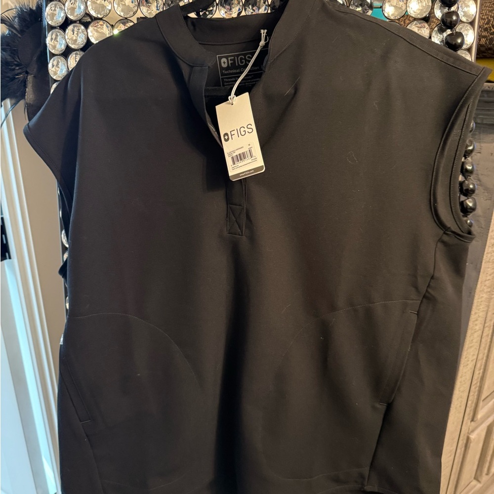 Figs Classic Black Sleeveless Top